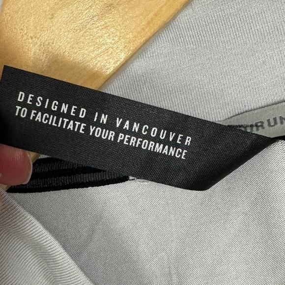 NEW Respect Your Universe Mock Neck Tunic Grey Made In Canada Technical Top Tank - Picture 6 of 12